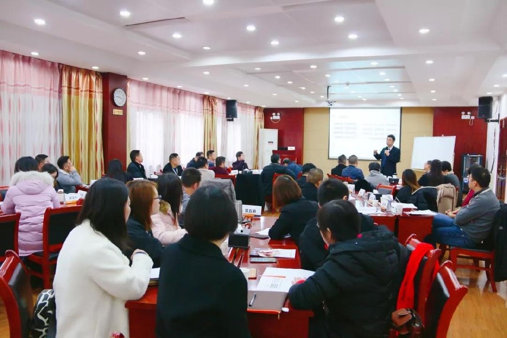 双雄醉健康酒业总经理郑书军被聘为华中科技大学MBA社会导师