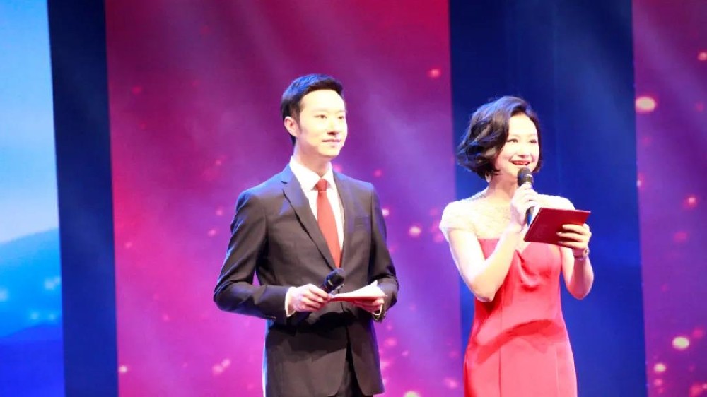 百年辉煌赋成华章,“‘石花双雄醉’企业永远跟党走”诗歌朗诵会圆满成功