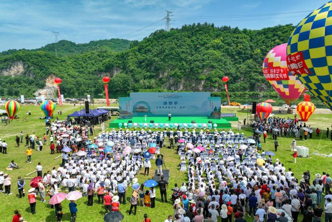 石花双雄醉助力“5·19中国旅游日”襄阳市主题活动暨“五谷深情 味在谷城”农旅博览会